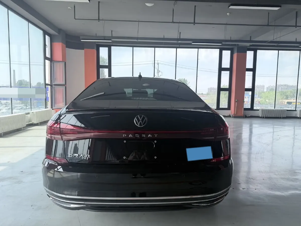 2025 Volkswagen Passat 2.0T 220HP L4 7DCT,autocango,china used car exporter,china ev exporter,chinese used car exporter,chinese used ev exporter