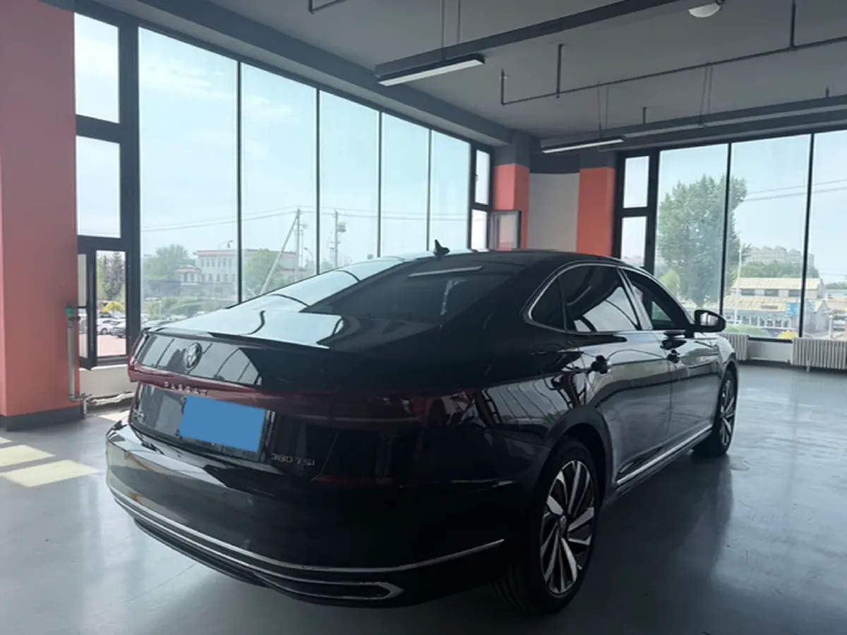 2025 Volkswagen Passat 2.0T 220HP L4 7DCT,autocango,china used car exporter,china ev exporter,chinese used car exporter,chinese used ev exporter