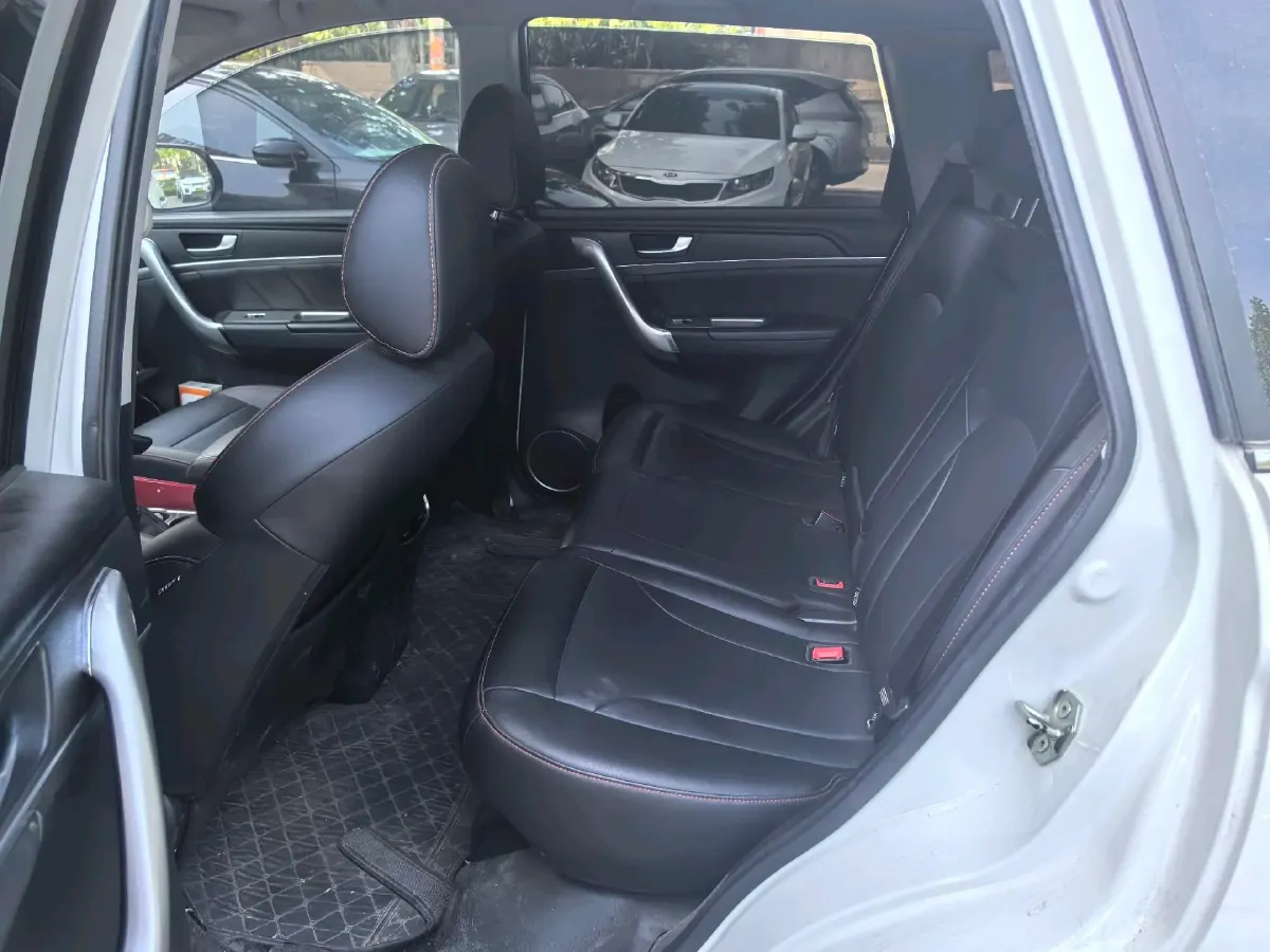 2018 Haval M6 1.5T 150HP L4 7DCT,autocango,china used car exporter,china ev exporter,chinese used car exporter,chinese used ev exporter