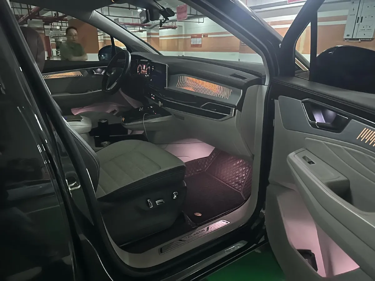 2021 Volkswagen Talagon 2.0T 220HP L4 7DCT,autocango,china used car exporter,china ev exporter,chinese used car exporter,chinese used ev exporter