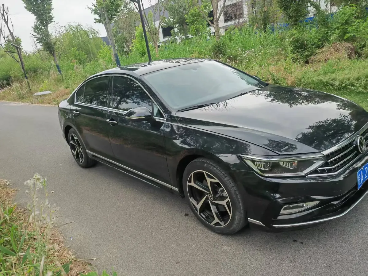 2023 Volkswagen Magotan 2.0T 186HP L4 7DCT,autocango,china used car exporter,china ev exporter,chinese used car exporter,chinese used ev exporter