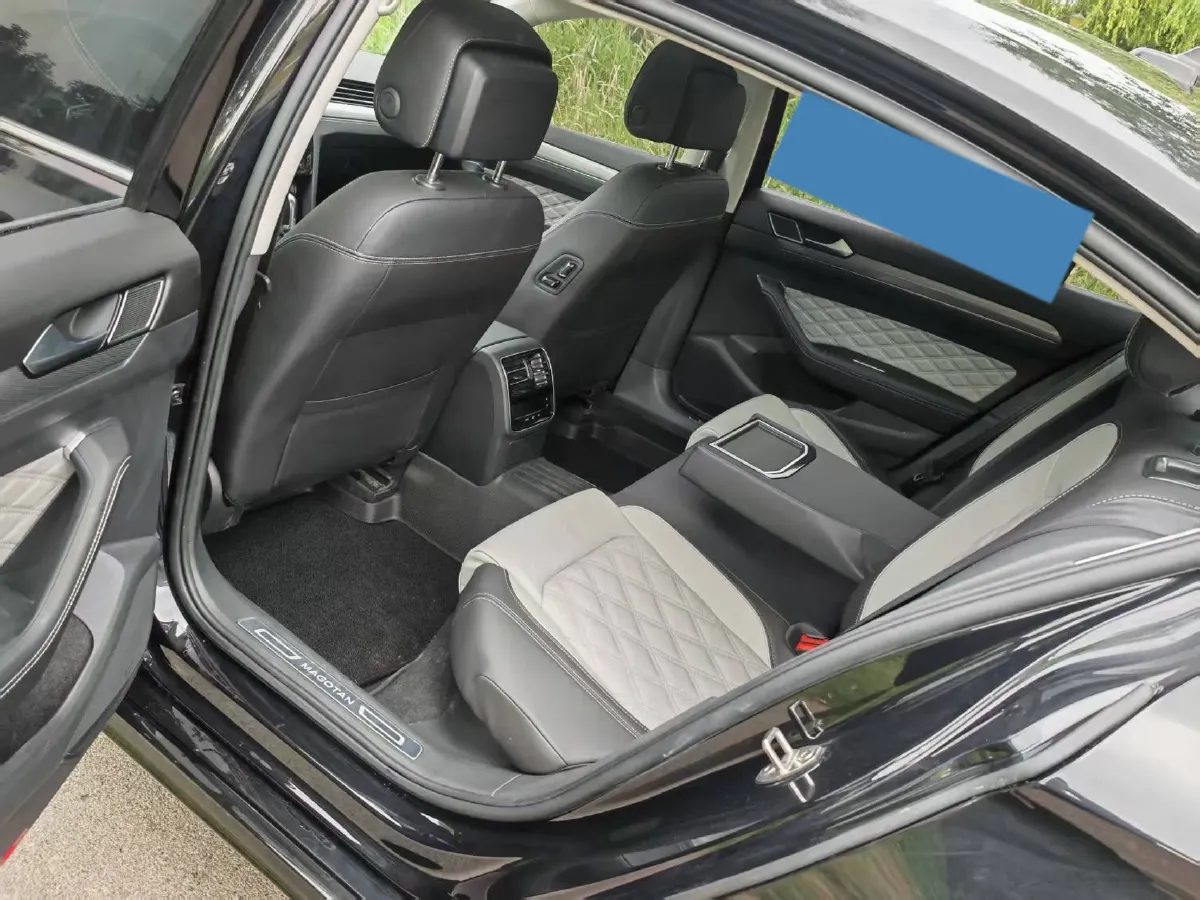2023 Volkswagen Magotan 2.0T 186HP L4 7DCT,autocango,china used car exporter,china ev exporter,chinese used car exporter,chinese used ev exporter