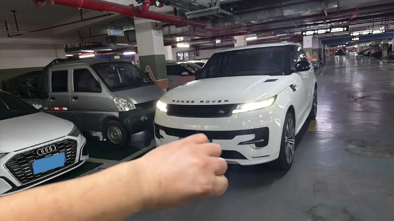 2025 Land Rover Range Rover Sport 3.0T 400HP L6 8AT,autocango,china used car exporter,china ev exporter,chinese used car exporter,chinese used ev exporter