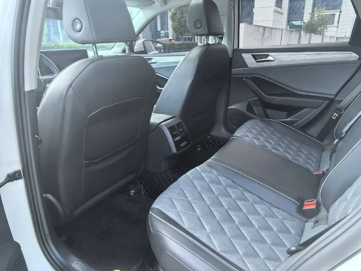 2023 Volkswagen Sagitar 1.5T 160HP L4 7DCT,autocango,china used car exporter,china ev exporter,chinese used car exporter,chinese used ev exporter