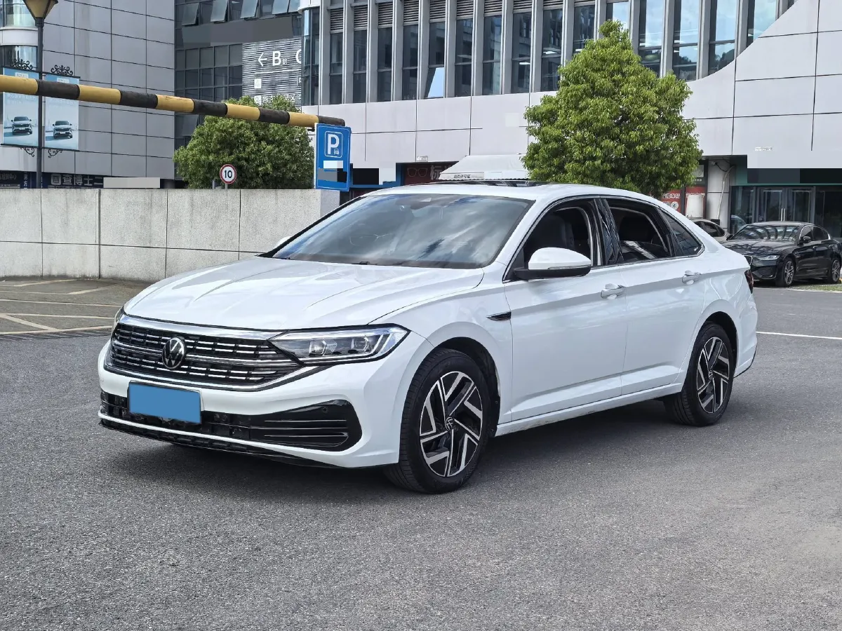 2023 Volkswagen Sagitar 1.5T 160HP L4 7DCT,autocango,china used car exporter,china ev exporter,chinese used car exporter,chinese used ev exporter