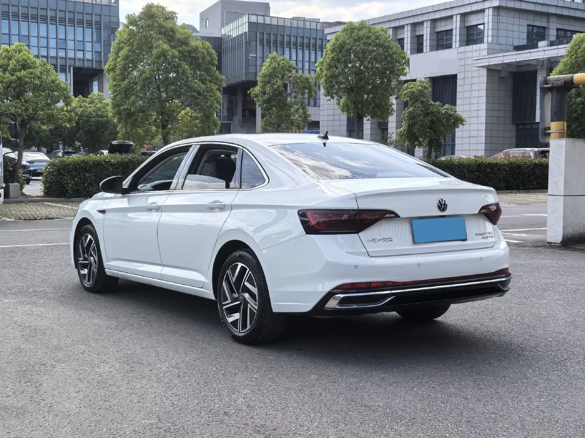 2023 Volkswagen Sagitar 1.5T 160HP L4 7DCT,autocango,china used car exporter,china ev exporter,chinese used car exporter,chinese used ev exporter