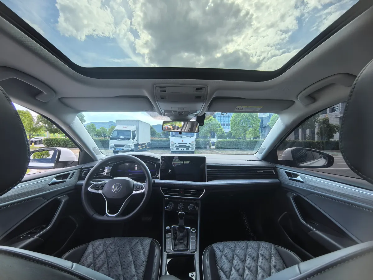2023 Volkswagen Sagitar 1.5T 160HP L4 7DCT,autocango,china used car exporter,china ev exporter,chinese used car exporter,chinese used ev exporter