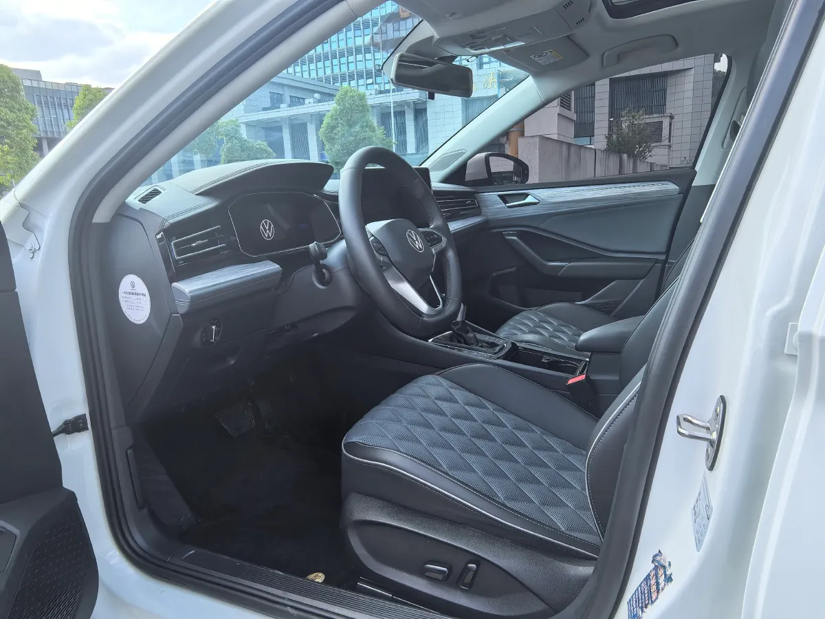 2023 Volkswagen Sagitar 1.5T 160HP L4 7DCT,autocango,china used car exporter,china ev exporter,chinese used car exporter,chinese used ev exporter