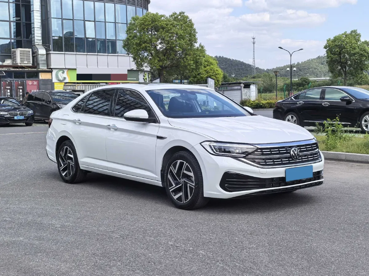 2023 Volkswagen Sagitar 1.5T 160HP L4 7DCT,autocango,china used car exporter,china ev exporter,chinese used car exporter,chinese used ev exporter