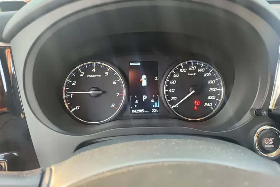 2021 Mitsubishi Outlander 2.4L 192HP L4 CVT,autocango,china used car exporter,china ev exporter,chinese used car exporter,chinese used ev exporter