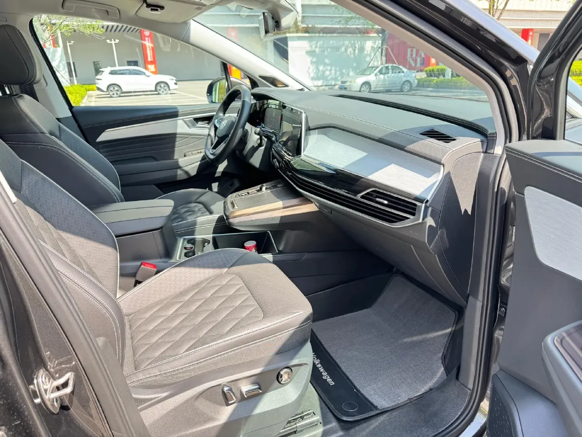 2024 Volkswagen Talagon 2.5T 299HP V6 7DCT,autocango,china used car exporter,china ev exporter,chinese used car exporter,chinese used ev exporter