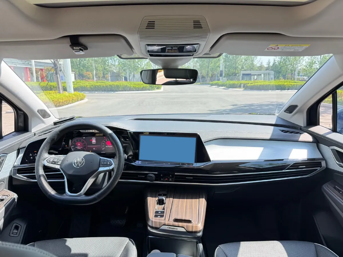 2024 Volkswagen Talagon 2.5T 299HP V6 7DCT,autocango,china used car exporter,china ev exporter,chinese used car exporter,chinese used ev exporter