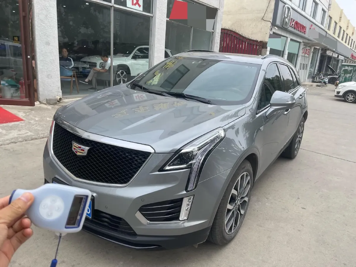 2022 Cadillac XT5 2.0T 237HP L4 9AT,autocango,china used car exporter,china ev exporter,chinese used car exporter,chinese used ev exporter