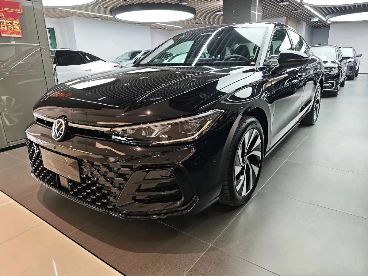 2026 Volkswagen Passat 2.0T 220HP L4 7DCT,autocango,china used car exporter,china ev exporter,chinese used car exporter,chinese used ev exporter