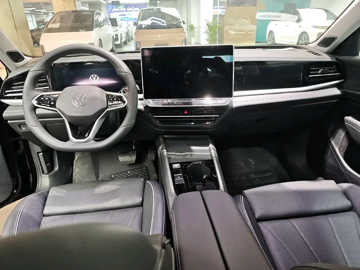 2026 Volkswagen Passat 2.0T 220HP L4 7DCT,autocango,china used car exporter,china ev exporter,chinese used car exporter,chinese used ev exporter