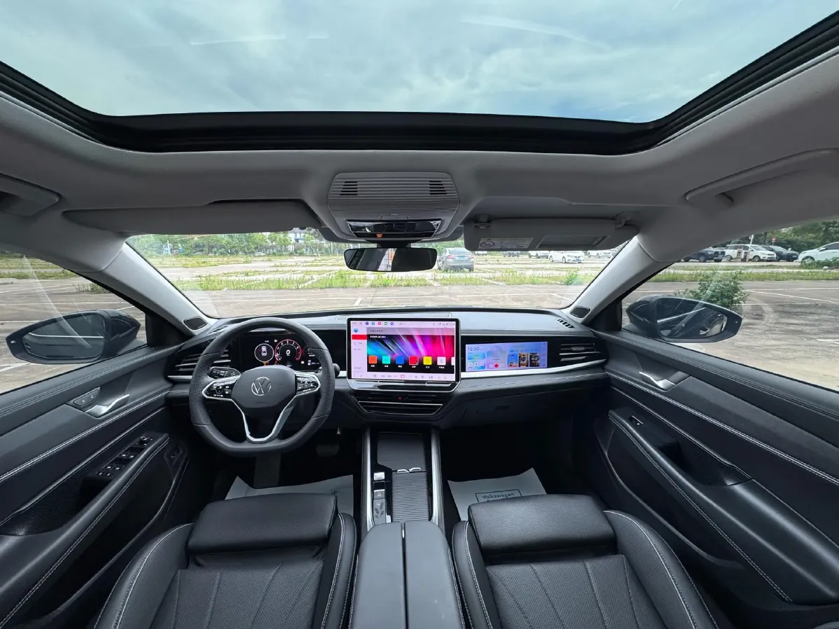 2025 Volkswagen Passat 2.0T 220HP L4 7DCT,autocango,china used car exporter,china ev exporter,chinese used car exporter,chinese used ev exporter