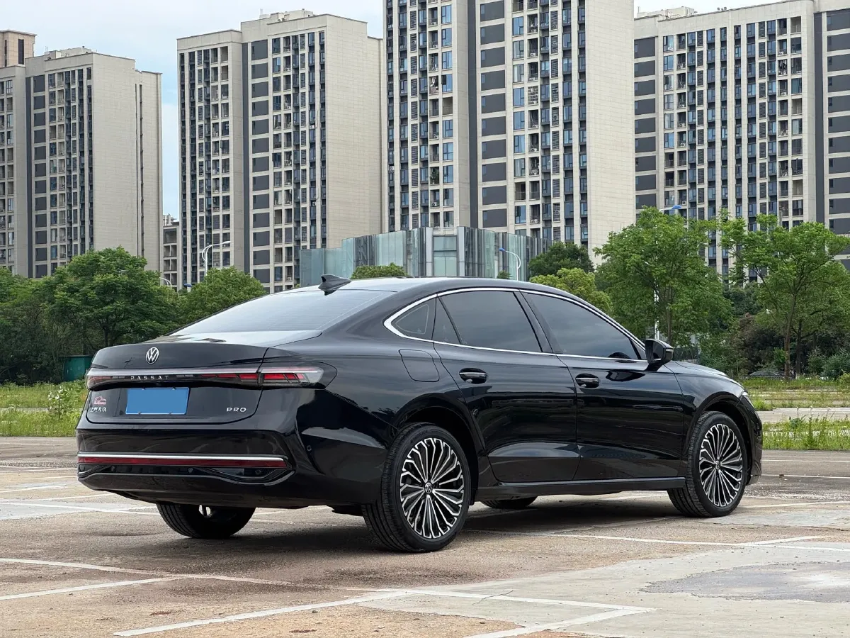 2025 Volkswagen Passat 2.0T 220HP L4 7DCT,autocango,china used car exporter,china ev exporter,chinese used car exporter,chinese used ev exporter