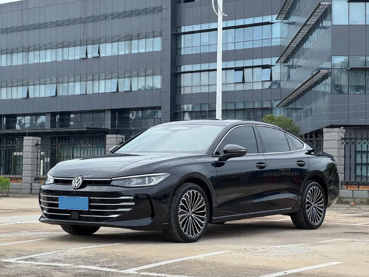 2025 Volkswagen Passat 2.0T 220HP L4 7DCT,autocango,china used car exporter,china ev exporter,chinese used car exporter,chinese used ev exporter
