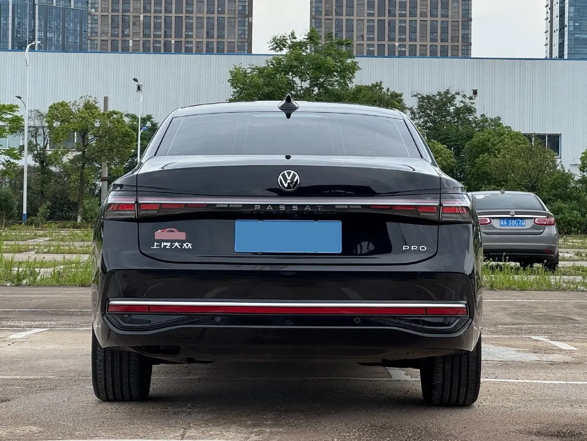 2025 Volkswagen Passat 2.0T 220HP L4 7DCT,autocango,china used car exporter,china ev exporter,chinese used car exporter,chinese used ev exporter