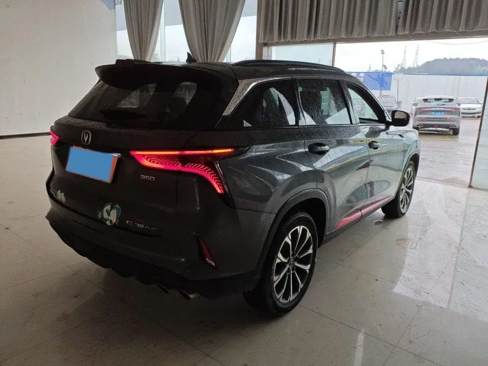 2021 ChangAn CS75 Plus 2.0T 233HP L4 8AT,autocango,china used car exporter,china ev exporter,chinese used car exporter,chinese used ev exporter