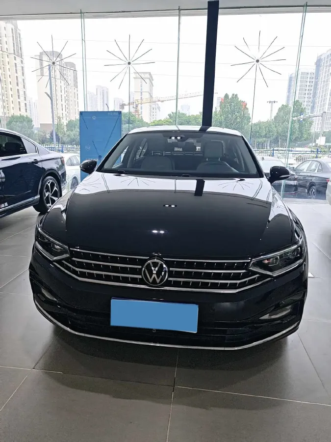 2023 Volkswagen Magotan 2.0T 186HP L4 7DCT,autocango,china used car exporter,china ev exporter,chinese used car exporter,chinese used ev exporter