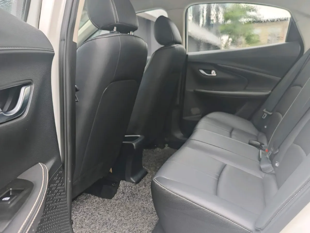 2019 ChangAn Alsvin 1.5L 107HP L4 5DCT,autocango,china used car exporter,china ev exporter,chinese used car exporter,chinese used ev exporter