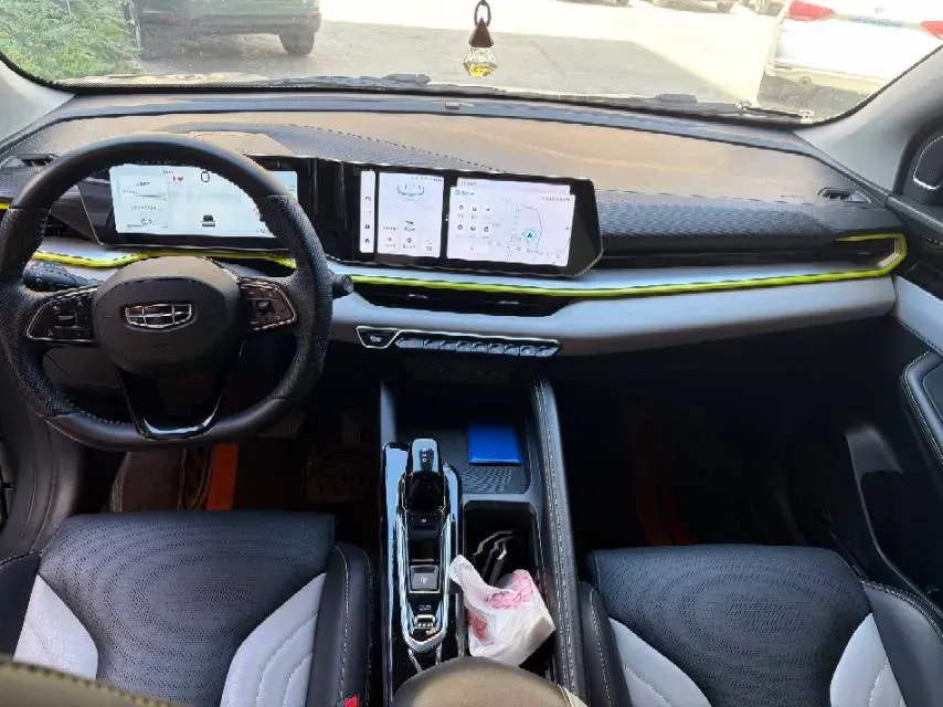 2022 Geely Coolray 1.5T 181HP L4 7DCT,autocango,china used car exporter,china ev exporter,chinese used car exporter,chinese used ev exporter