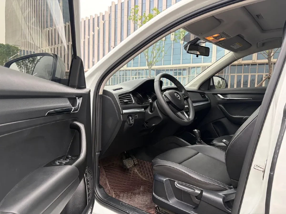 2023 Skoda Kamiq 1.5L 112HP L4 6AT,autocango,china used car exporter,china ev exporter,chinese used car exporter,chinese used ev exporter