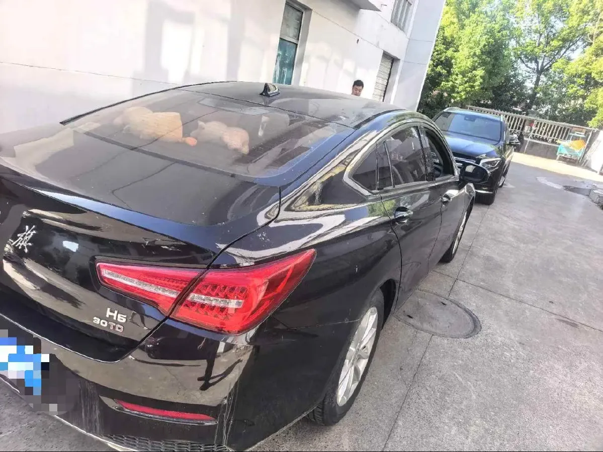 2019 HongQi H5 1.8T 180HP L4 6AT,autocango,china used car exporter,china ev exporter,chinese used car exporter,chinese used ev exporter