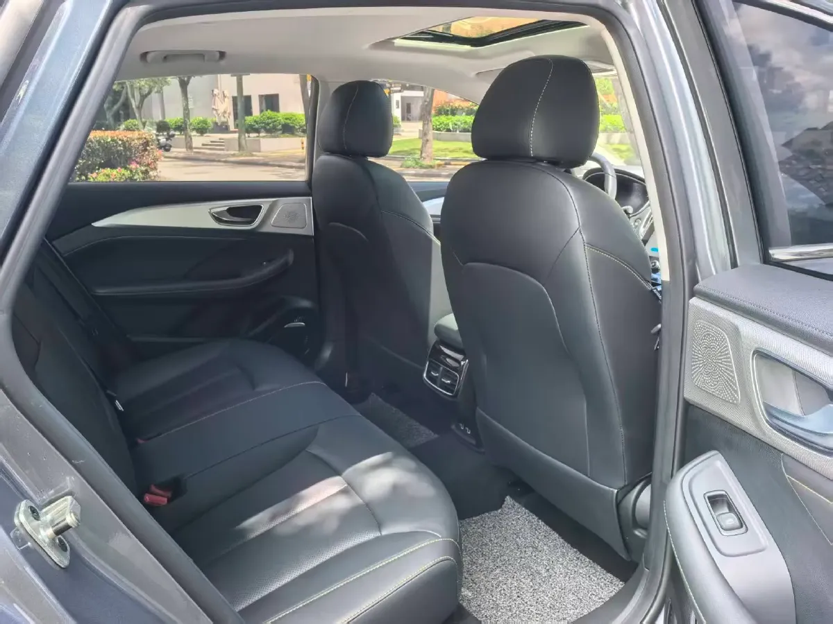 2020 Roewe i6 MAX 1.5T 173HP L4 7DCT,autocango,china used car exporter,china ev exporter,chinese used car exporter,chinese used ev exporter