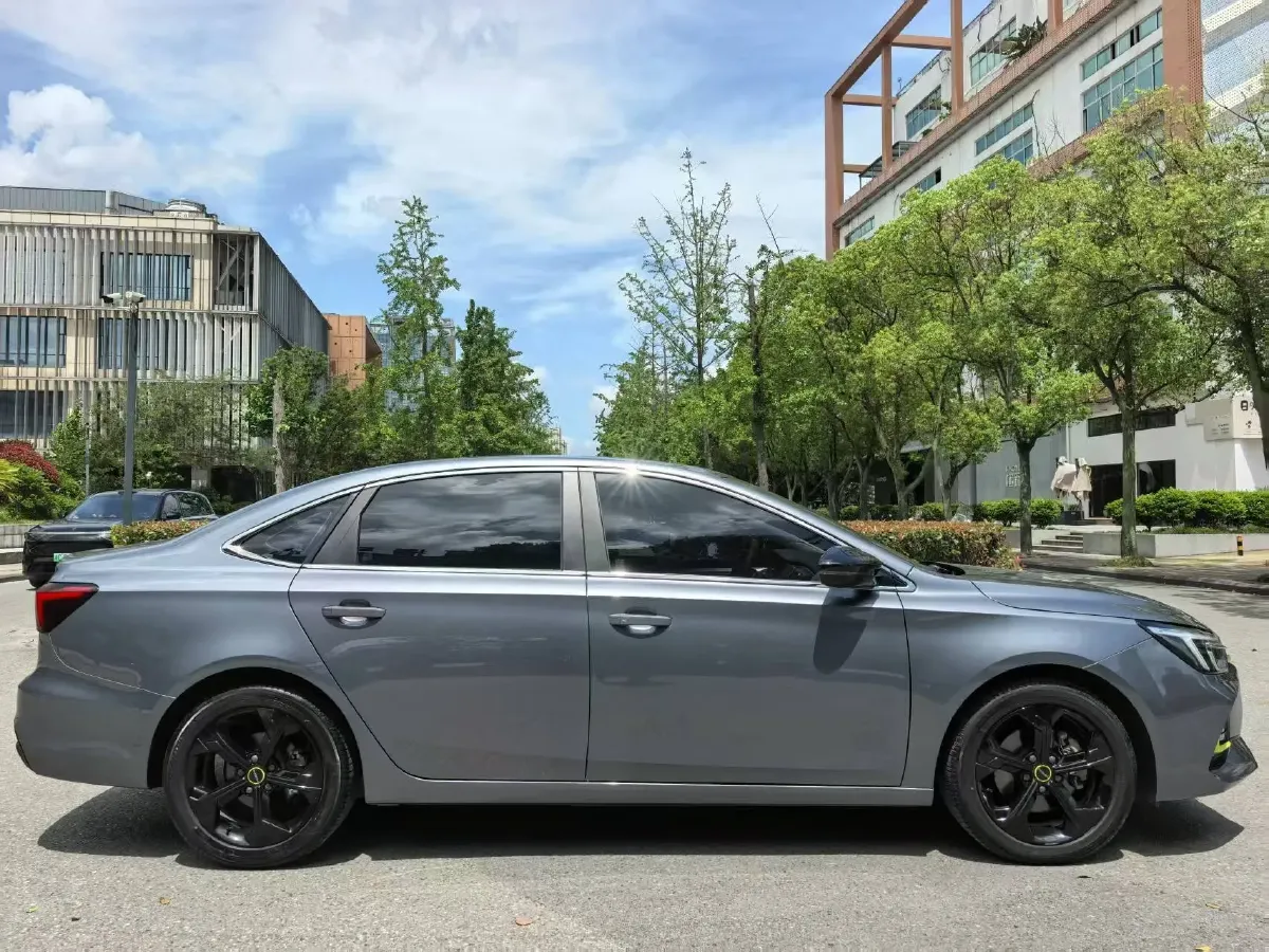 2020 Roewe i6 MAX 1.5T 173HP L4 7DCT,autocango,china used car exporter,china ev exporter,chinese used car exporter,chinese used ev exporter