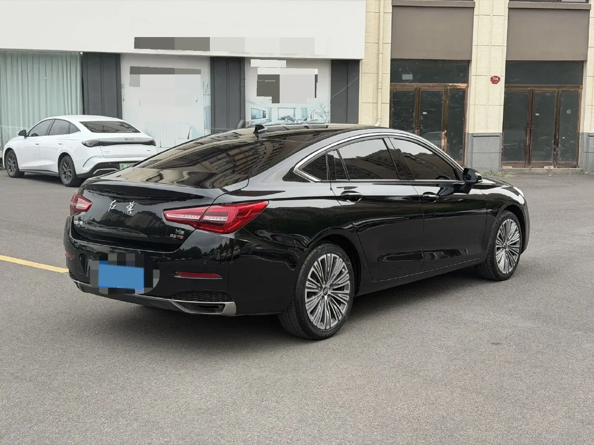 2022 HongQi H5 1.5T 169HP L4 7DCT,autocango,china used car exporter,china ev exporter,chinese used car exporter,chinese used ev exporter