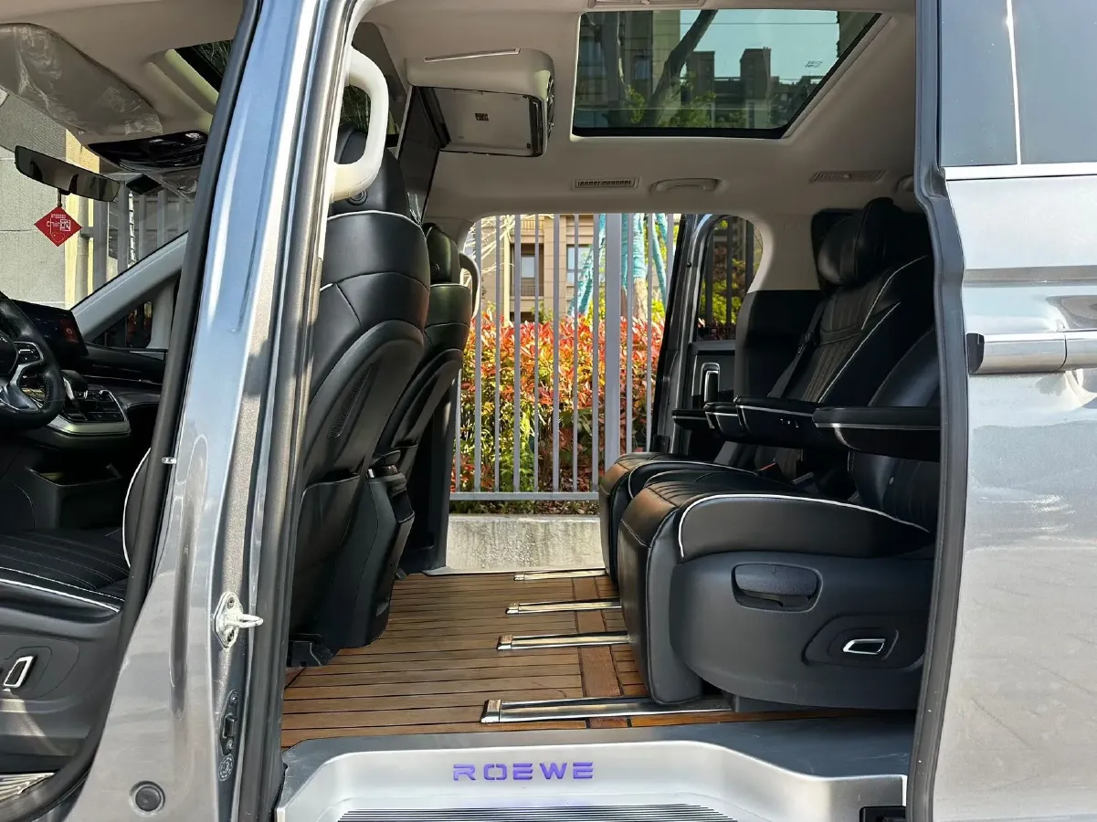 2021 Roewe iMAX8 2.0T 234HP L4 8AT,autocango,china used car exporter,china ev exporter,chinese used car exporter,chinese used ev exporter