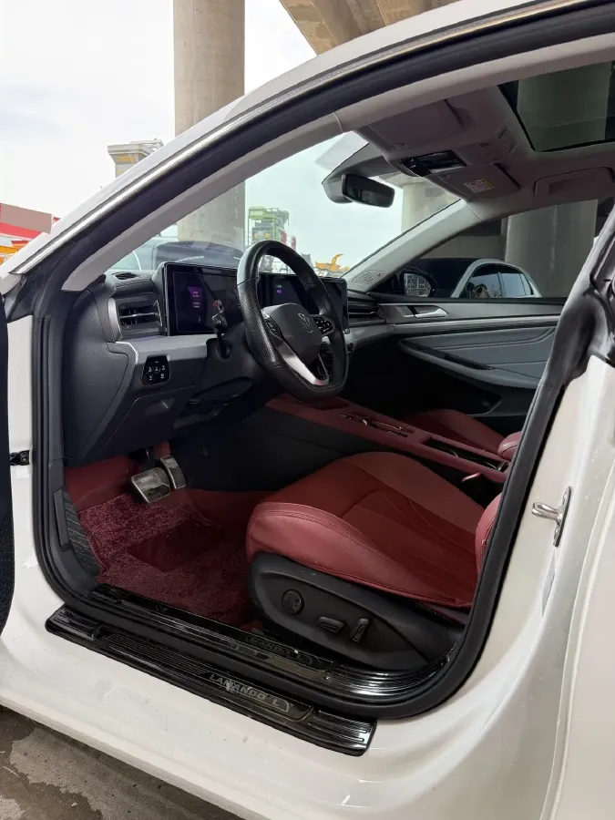2022 Skoda Superb 2.0T 186HP L4 7DCT,autocango,china used car exporter,china ev exporter,chinese used car exporter,chinese used ev exporter
