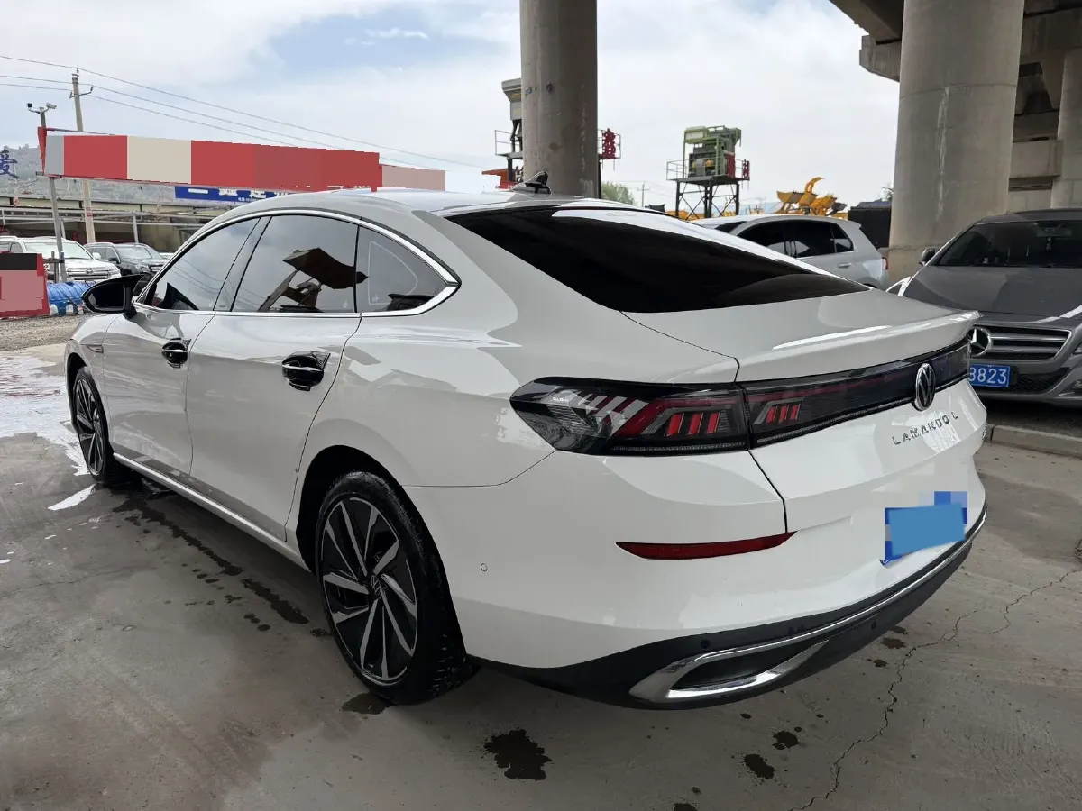 2022 Skoda Superb 2.0T 186HP L4 7DCT,autocango,china used car exporter,china ev exporter,chinese used car exporter,chinese used ev exporter