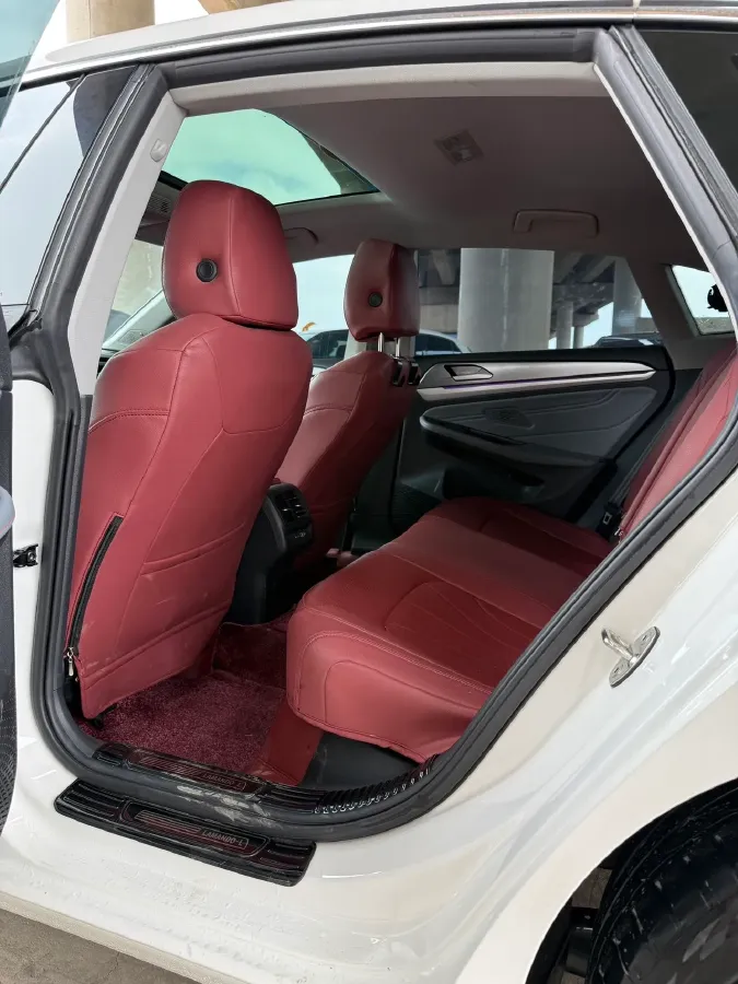 2022 Skoda Superb 2.0T 186HP L4 7DCT,autocango,china used car exporter,china ev exporter,chinese used car exporter,chinese used ev exporter
