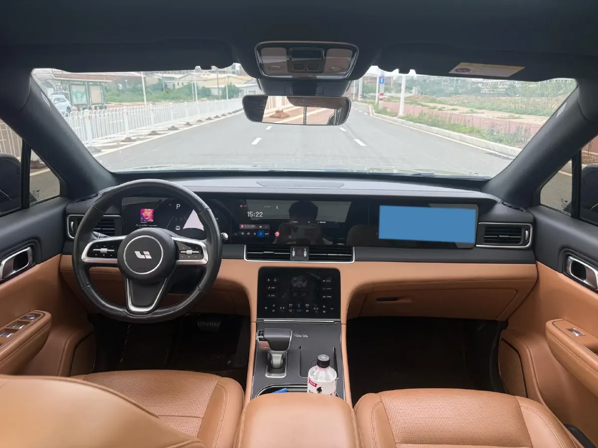 2021 Li ONE Range Extended 131HP REEV 40.5KWH,autocango,china used car exporter,china ev exporter,chinese used car exporter,chinese used ev exporter