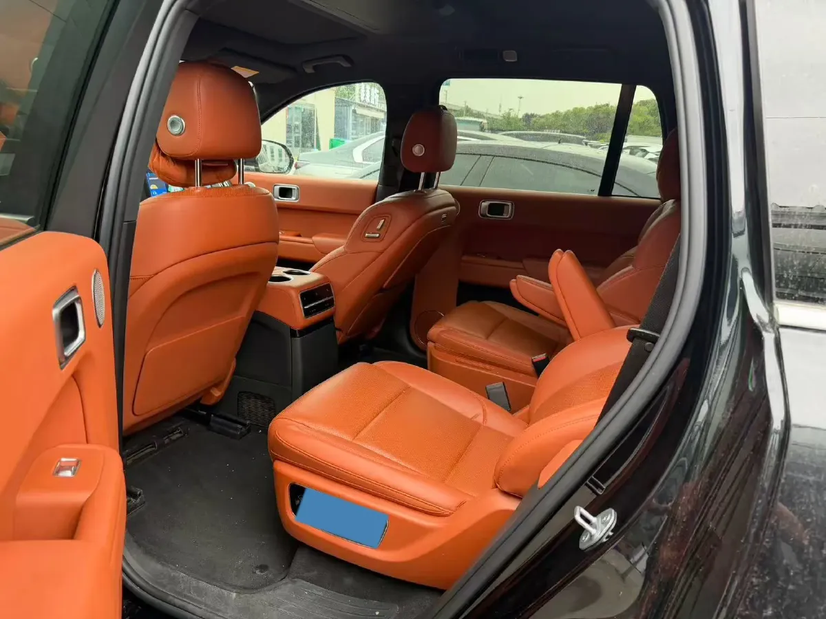 2023 Li L9 Range Extended 154HP REEV 42.6KWH,autocango,china used car exporter,china ev exporter,chinese used car exporter,chinese used ev exporter