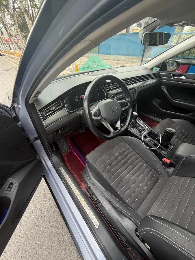 2020 Volkswagen Magotan 2.0T 186HP L4 7DCT,autocango,china used car exporter,china ev exporter,chinese used car exporter,chinese used ev exporter