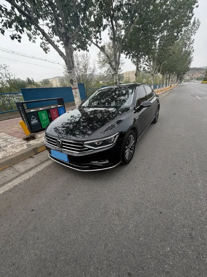 2020 Volkswagen Magotan 2.0T 186HP L4 7DCT,autocango,china used car exporter,china ev exporter,chinese used car exporter,chinese used ev exporter