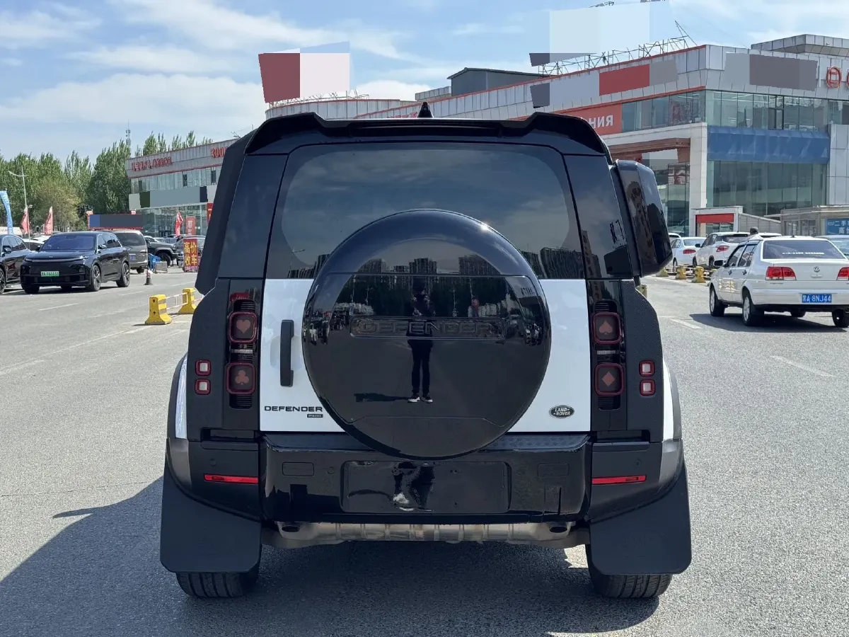 2021 Land Rover Defender 3.0T 400HP L6 8AT,autocango,china used car exporter,china ev exporter,chinese used car exporter,chinese used ev exporter