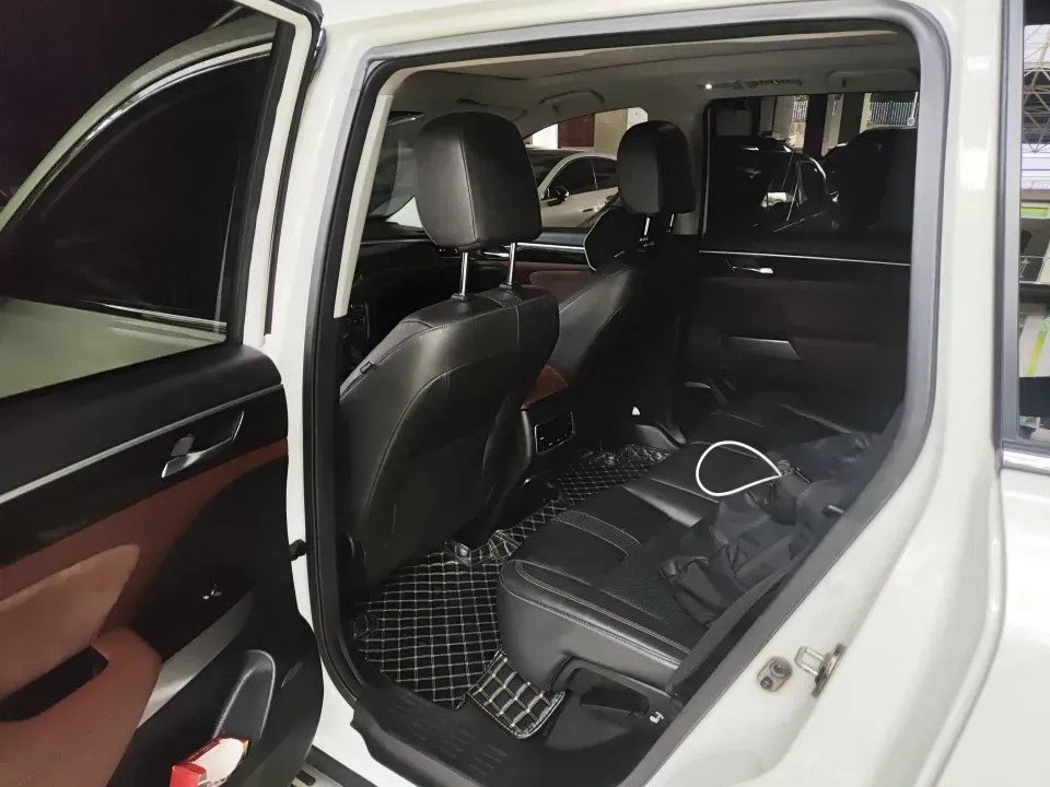 2017 GAC Trumpchi GS8 2.0T 201HP L4 6AT,autocango,china used car exporter,china ev exporter,chinese used car exporter,chinese used ev exporter