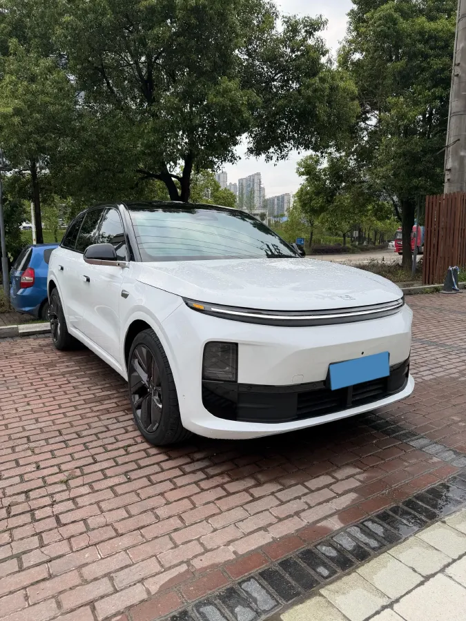 2024 Li L6 Range Extended 154HP L4 REEV 36.8KWH,autocango,china used car exporter,china ev exporter,chinese used car exporter,chinese used ev exporter