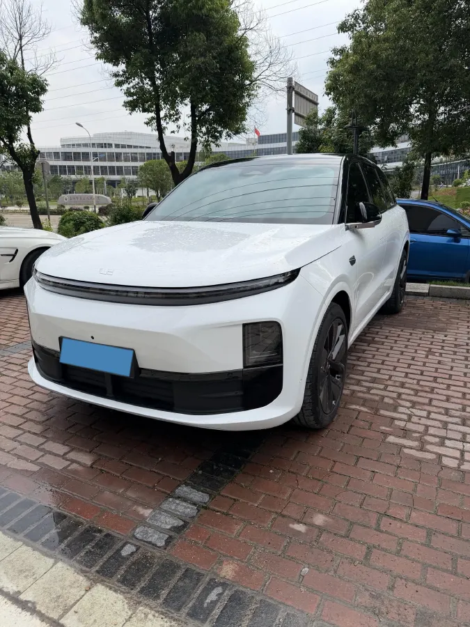 2024 Li L6 Range Extended 154HP L4 REEV 36.8KWH,autocango,china used car exporter,china ev exporter,chinese used car exporter,chinese used ev exporter