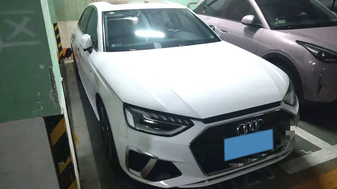 2020 Audi A4L 2.0T 190HP L4 7DCT,autocango,china used car exporter,china ev exporter,chinese used car exporter,chinese used ev exporter