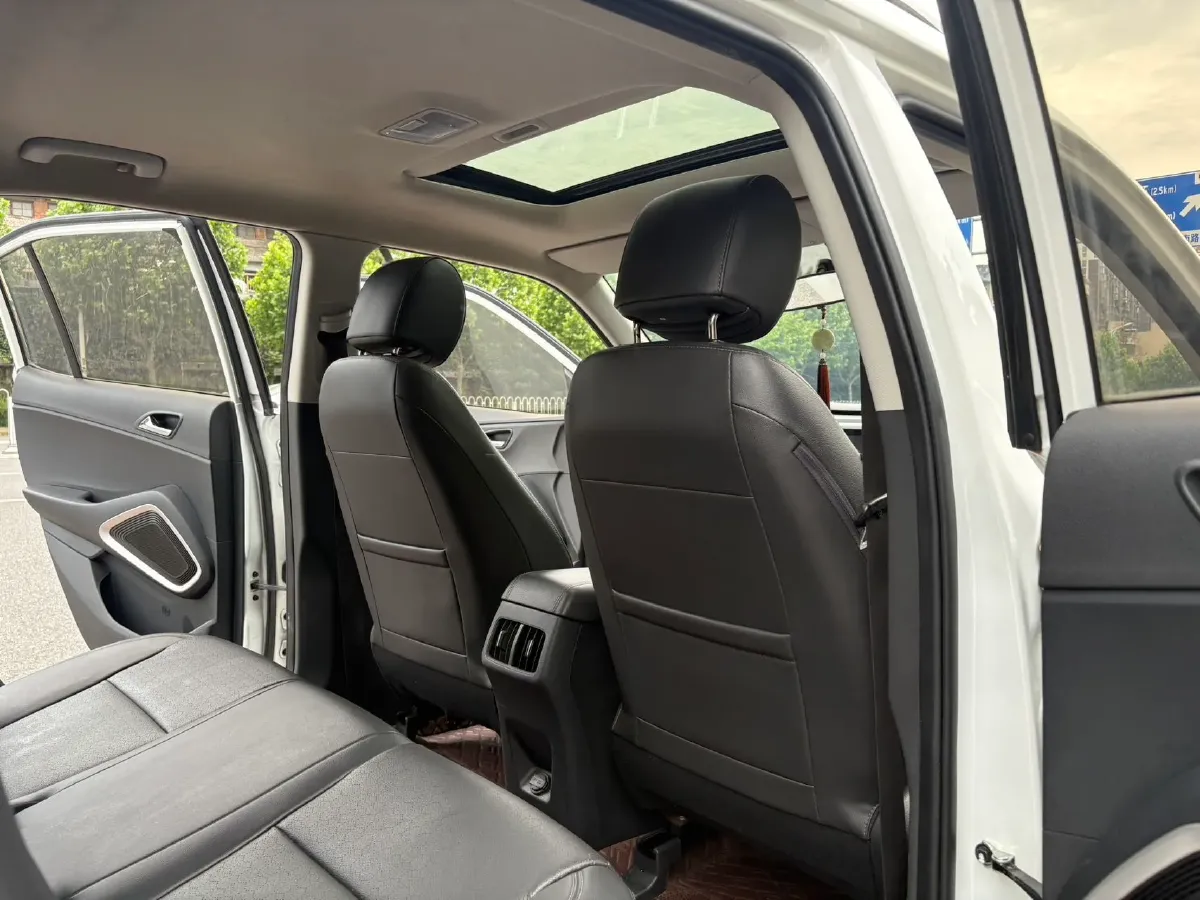 2018 Hyundai ix35 2.0L 160HP L4 6AT,autocango,china used car exporter,china ev exporter,chinese used car exporter,chinese used ev exporter
