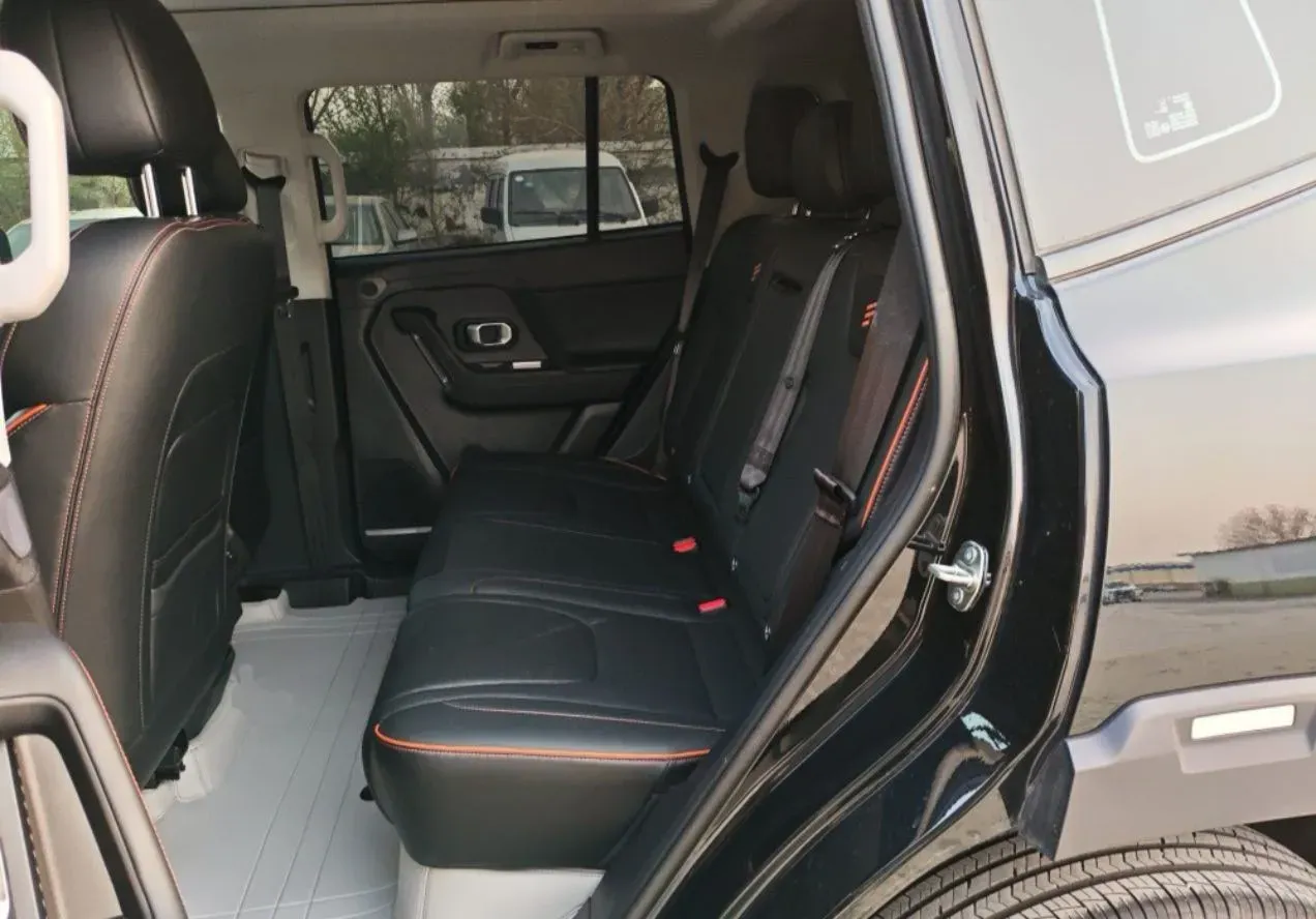 2026 Jetour Freeman 1.5T 184HP L4 7DCT,autocango,china used car exporter,china ev exporter,chinese used car exporter,chinese used ev exporter