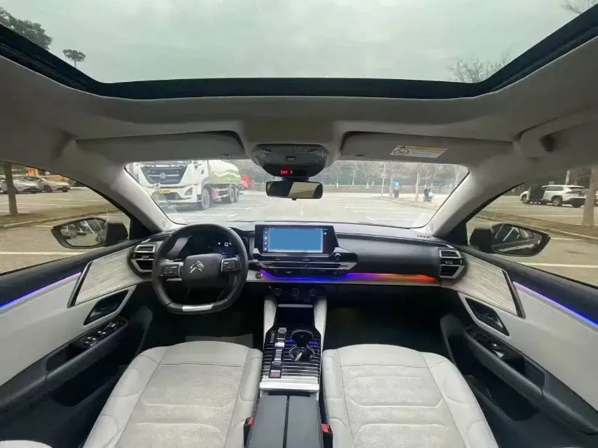 2024 Citroen C5 X 1.6T 175HP L4 8AT,autocango,china used car exporter,china ev exporter,chinese used car exporter,chinese used ev exporter