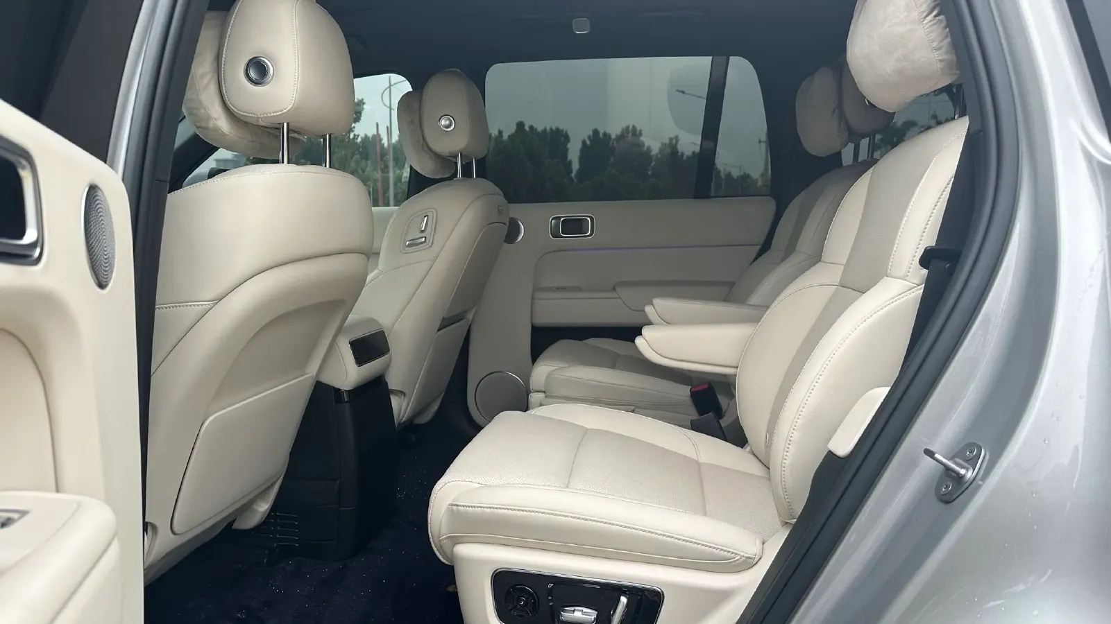 2024 Li L9 Range Extended 154HP REEV 52.3KWH,autocango,china used car exporter,china ev exporter,chinese used car exporter,chinese used ev exporter