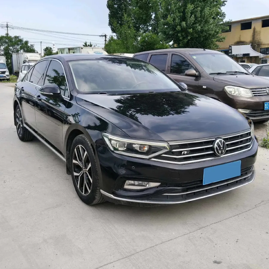 2020 Volkswagen Magotan 2.0T 186HP L4 7DCT,autocango,china used car exporter,china ev exporter,chinese used car exporter,chinese used ev exporter
